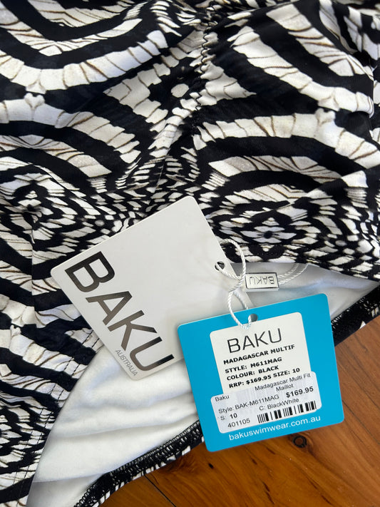 BAKU costume Size 10