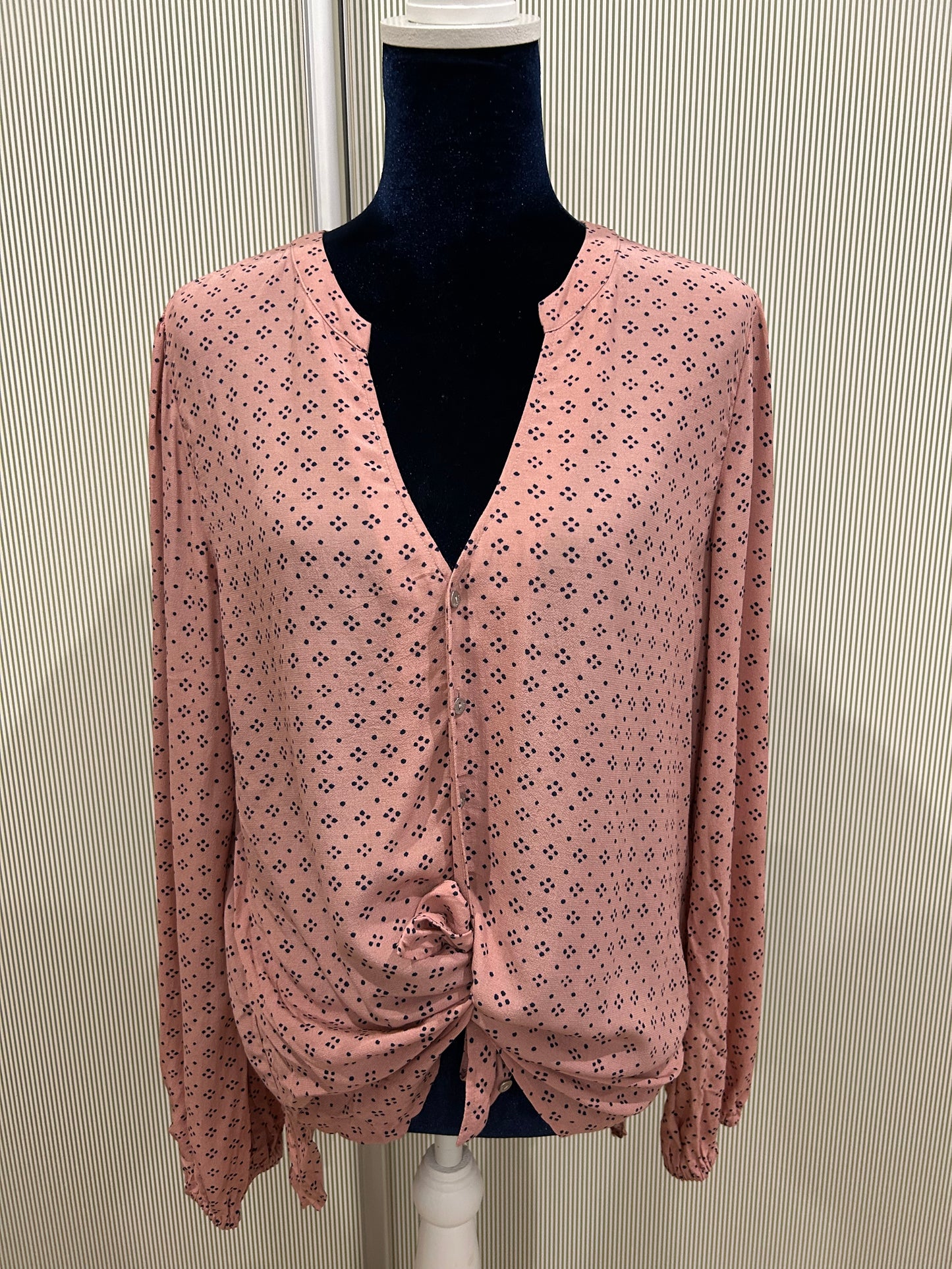 Tiger lily blouse Size 14