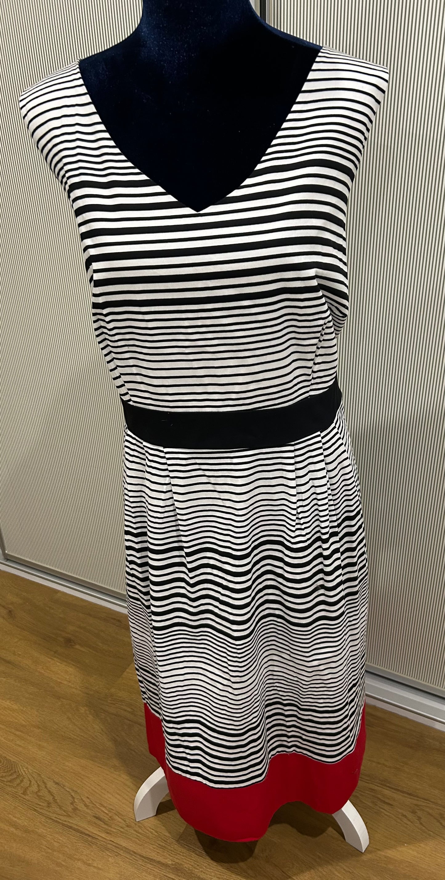 Autograph dress Size 22