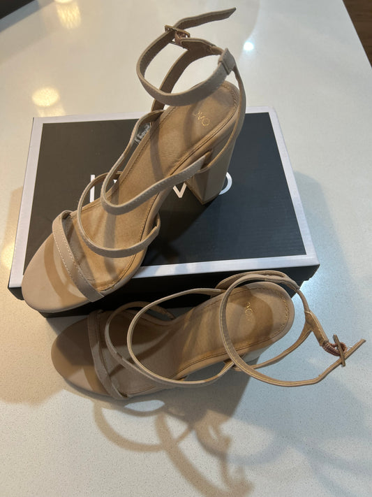 NoVO heels size 9