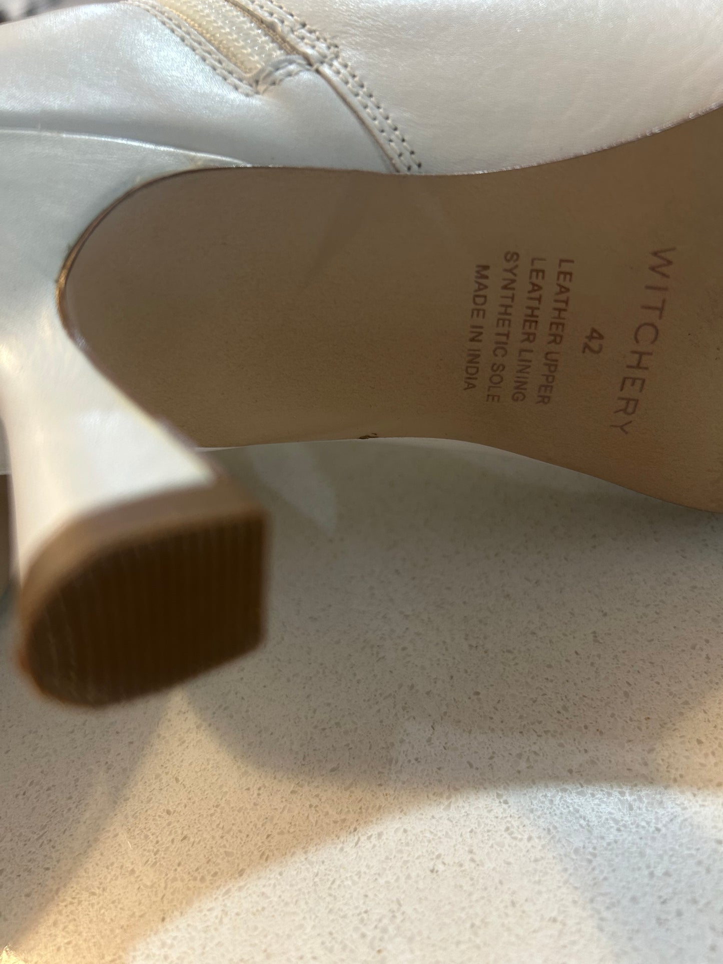 Witchery boots size 42