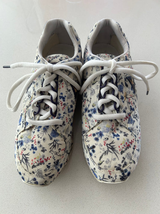 Le coq sportif  runners size euro 38