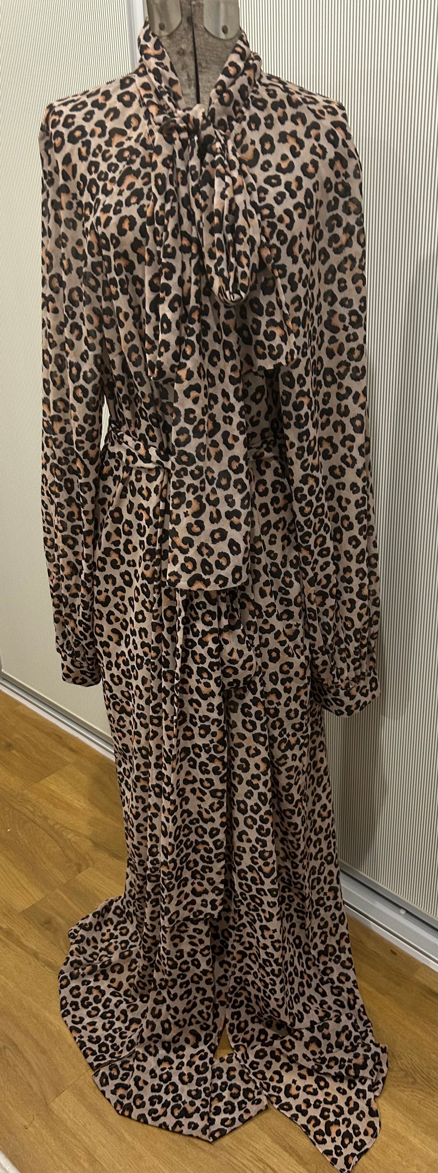 NEWBURY st dress size 22w