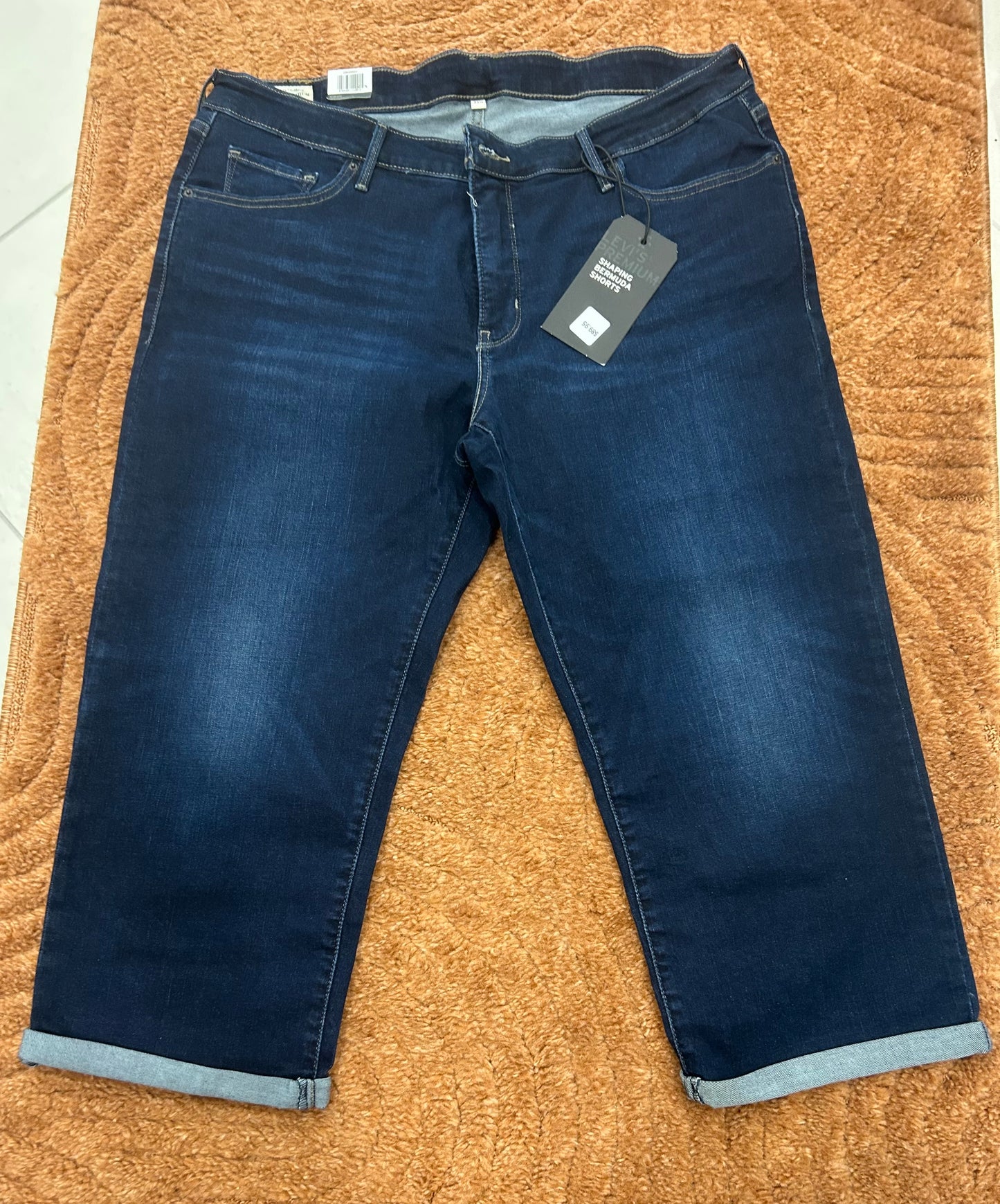 LEVI shorts size 22