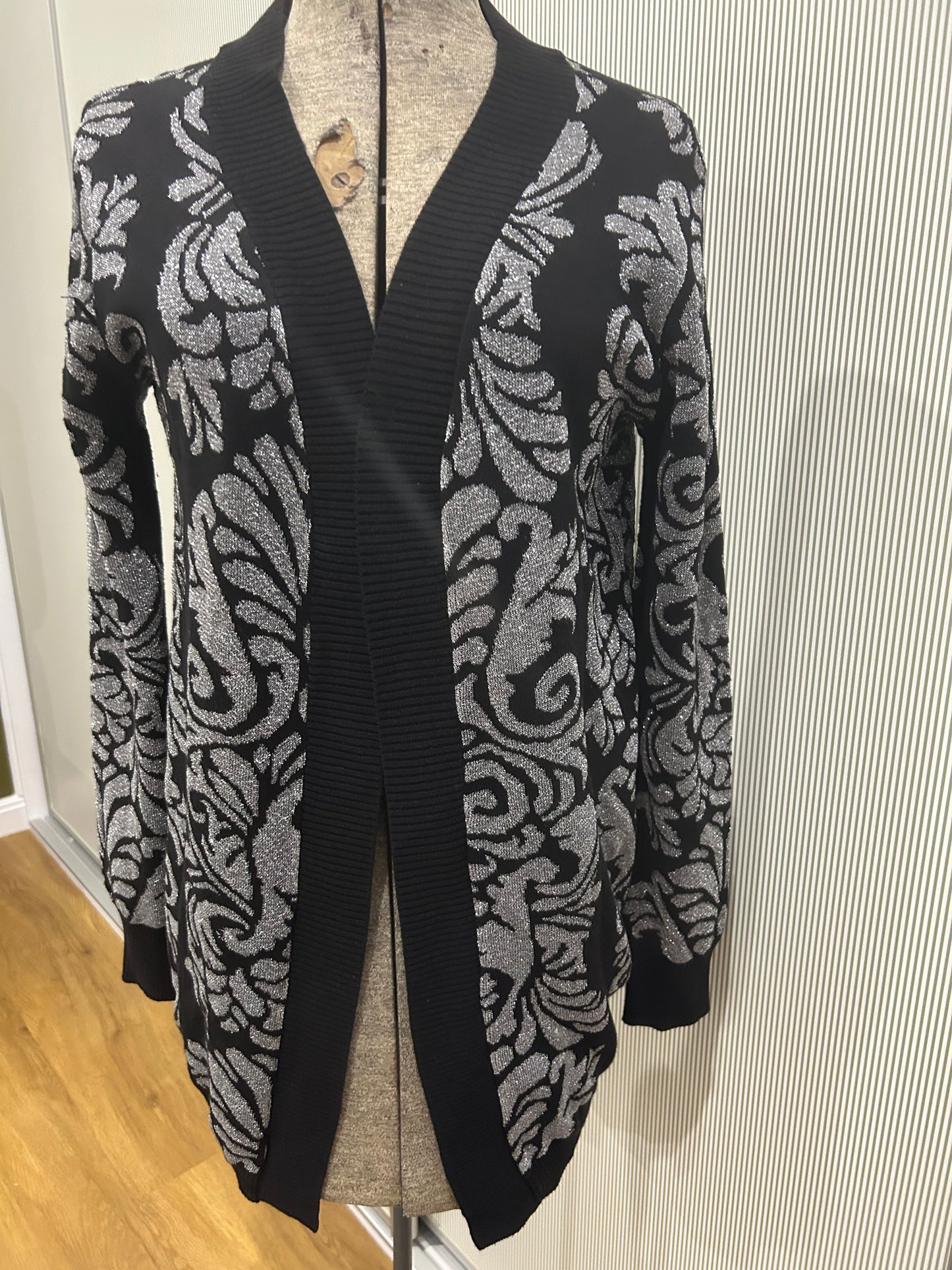 Sunny Girl Cardigan size s/m