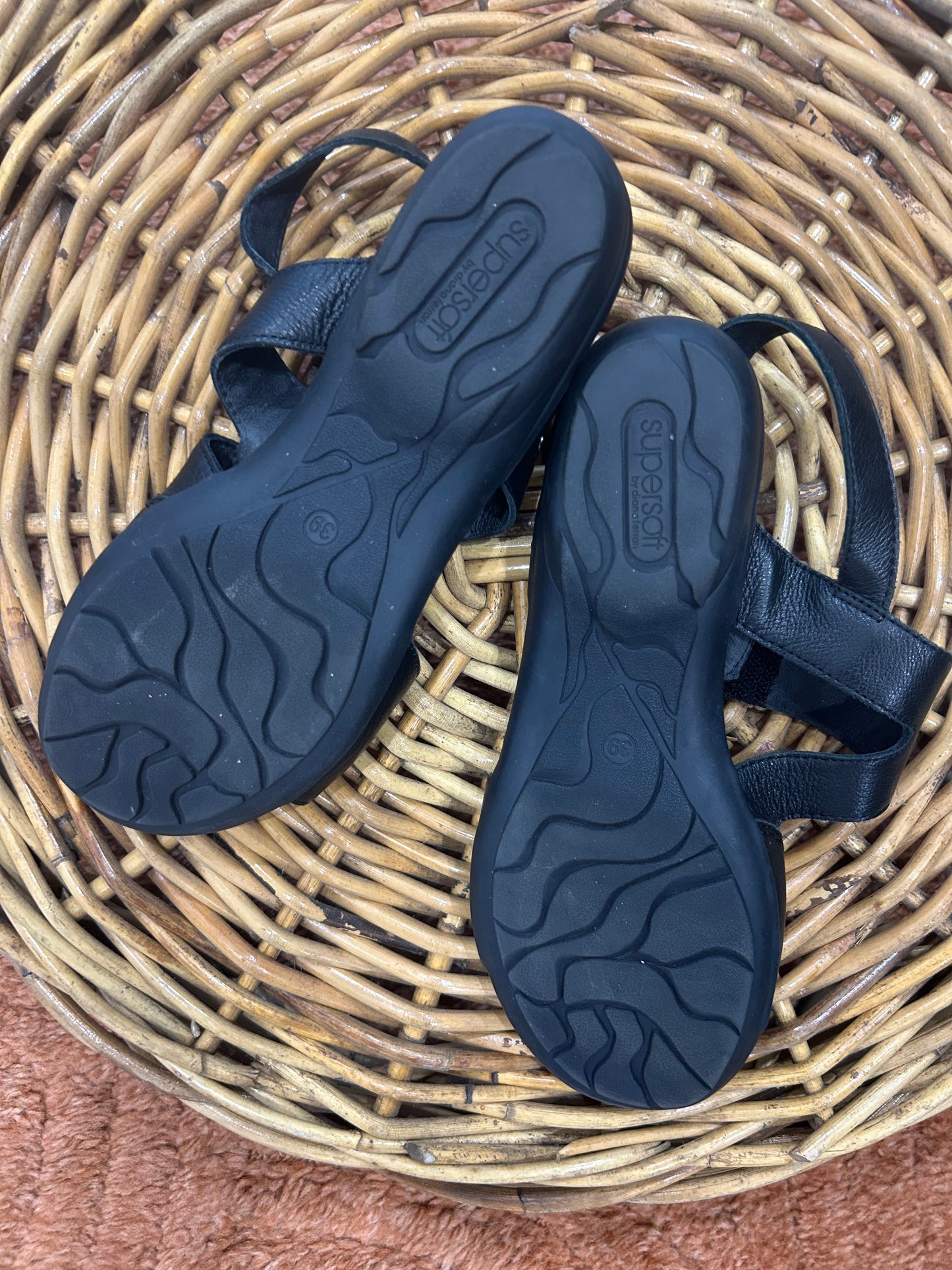 Supersoft Sandals size 39