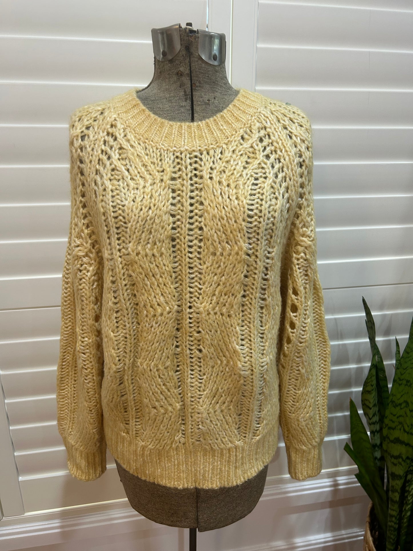 LULU & ROSE jumper size M