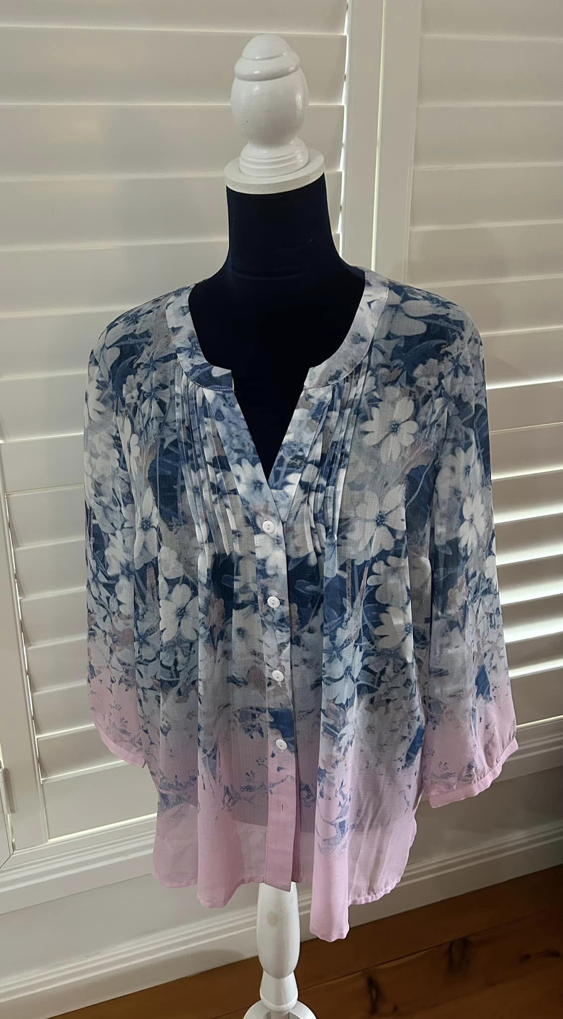 NONI B Shirt size18