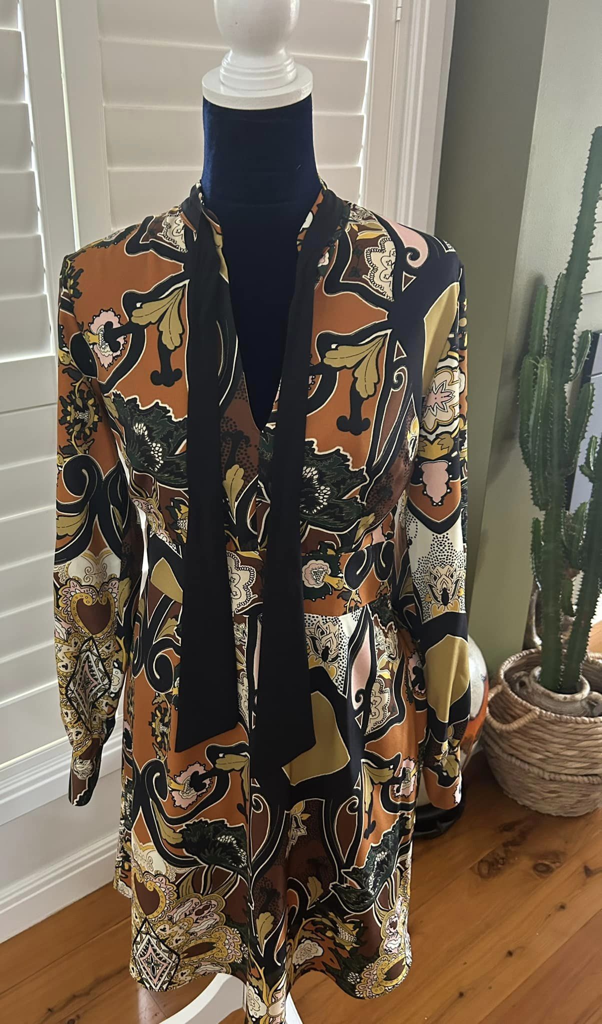 RIVER Dress size 10