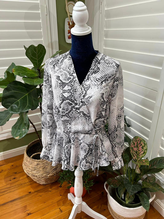 PORTMANS Wrap Top size 10