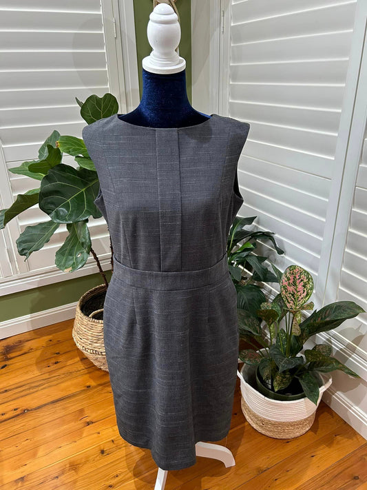 VERONIKA MAINE Dress.size 12