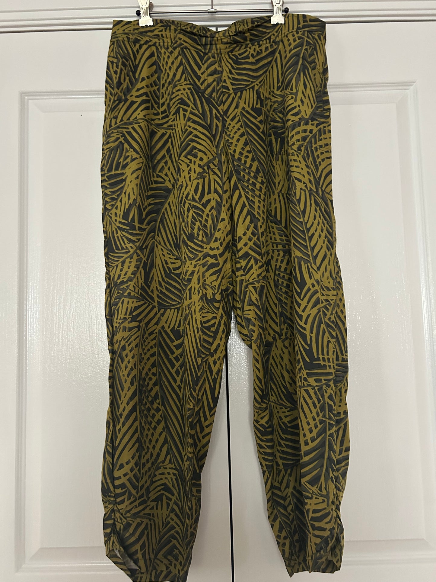 Suzannegrae pants size 14