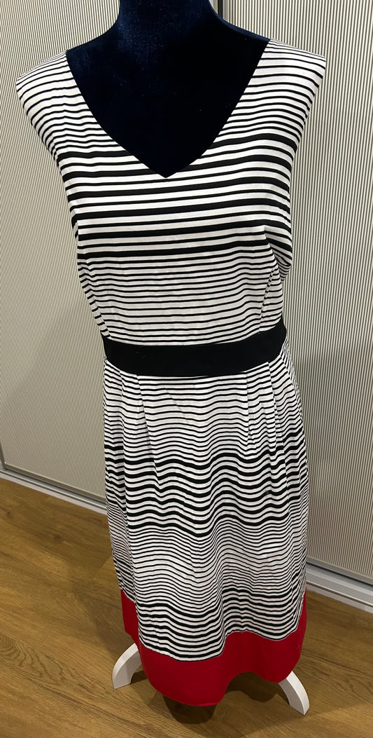 Autograph dress Size 22