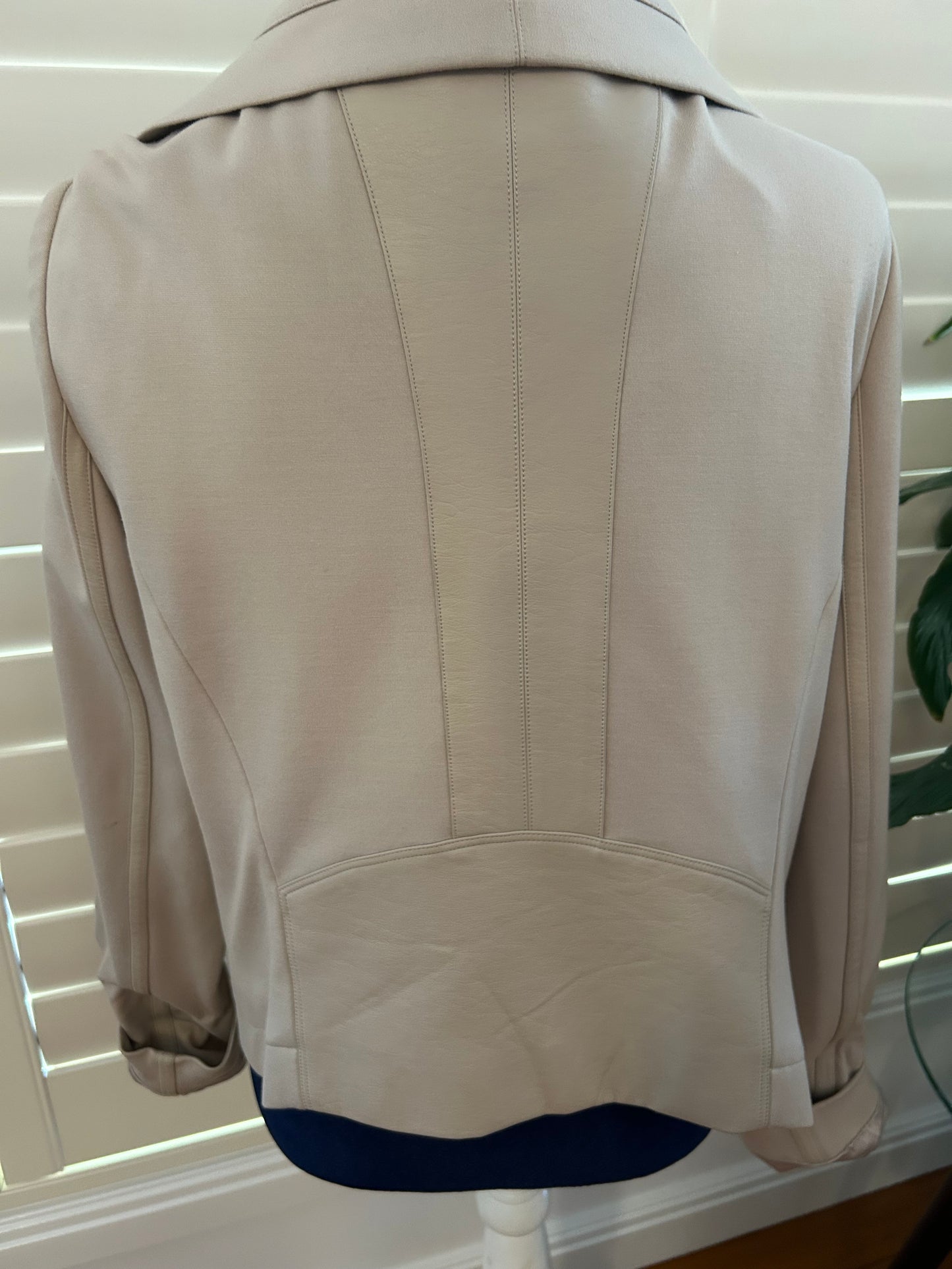 WITCHERY Jacket size 12