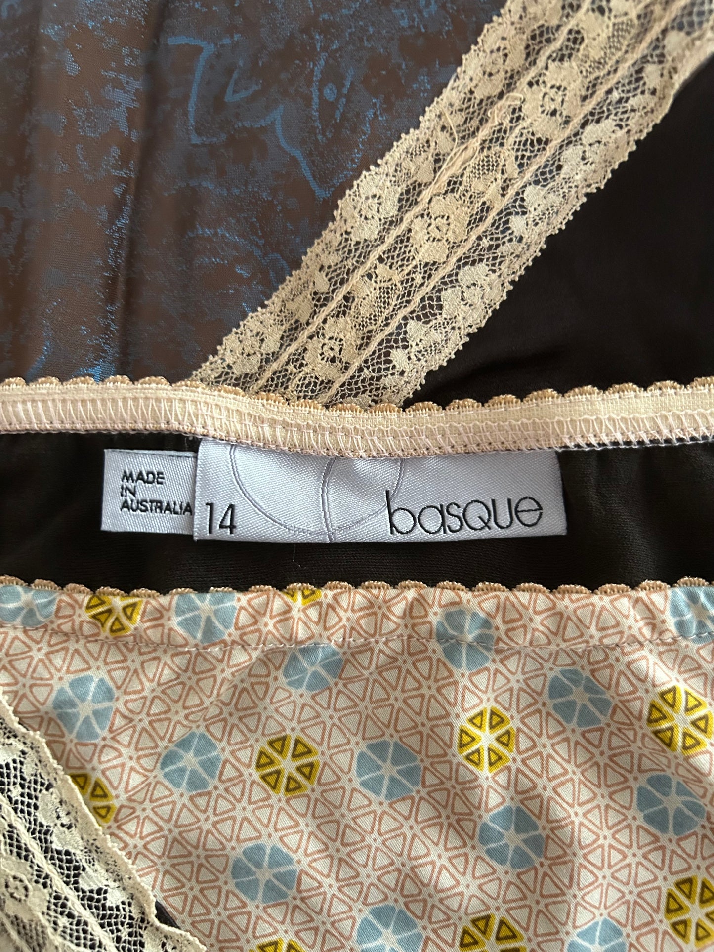 Basque skirt size 14