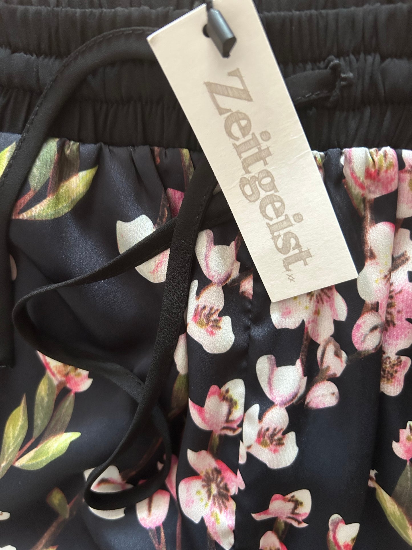 Zeitgeist pants size 10