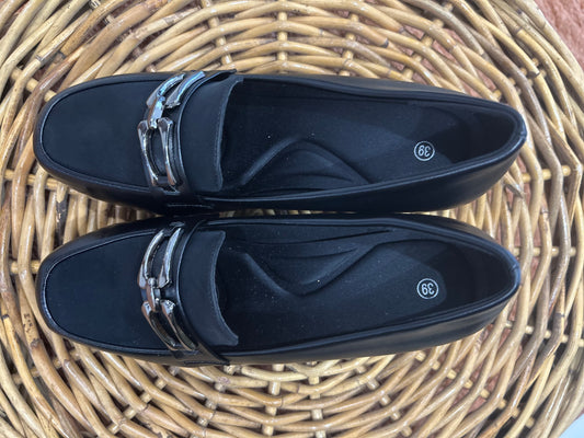 Black winter heels size 39