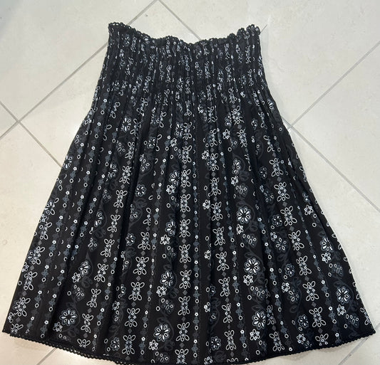 Howard Showers skirt size 12