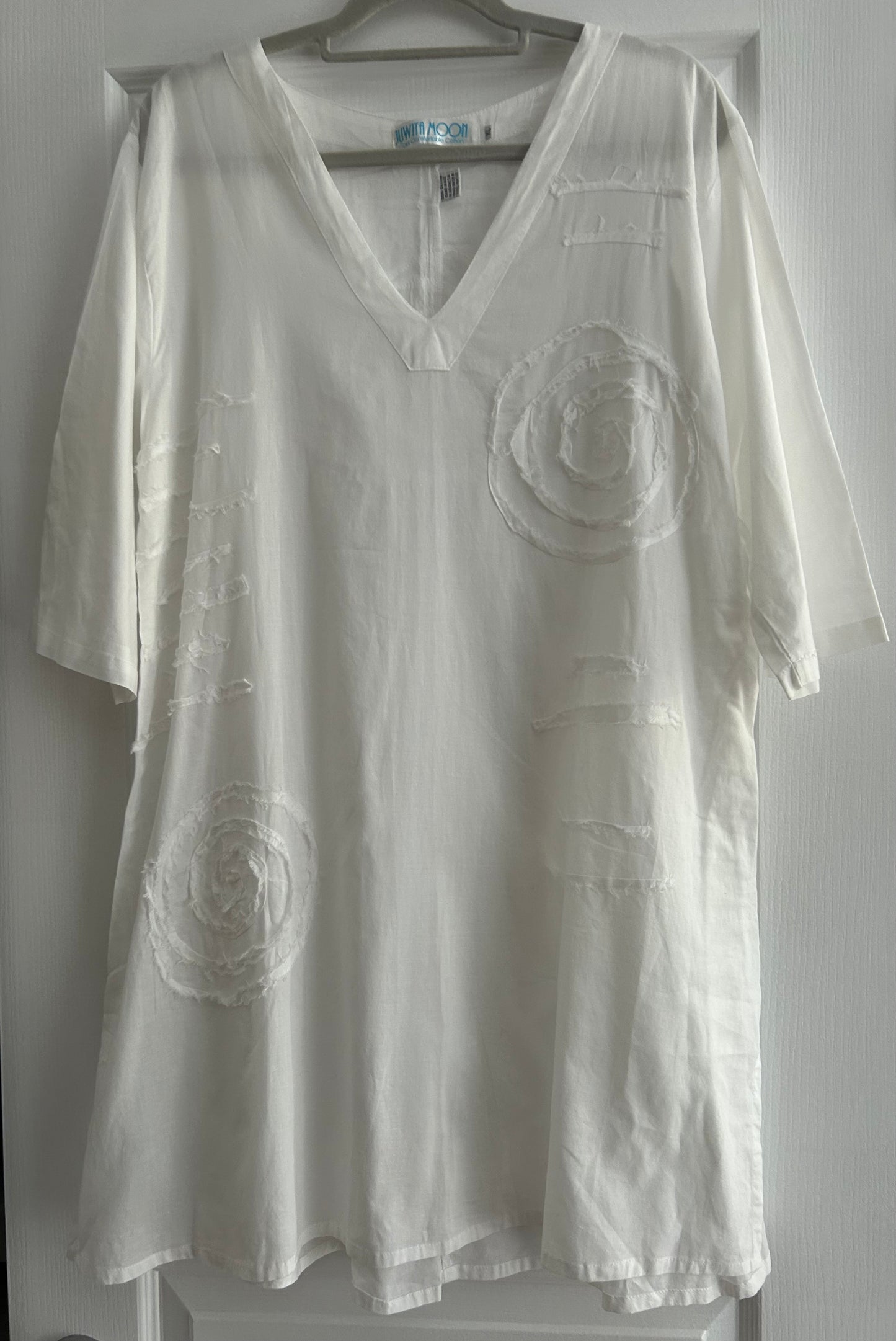 Kuwait’s Moon dress size XL