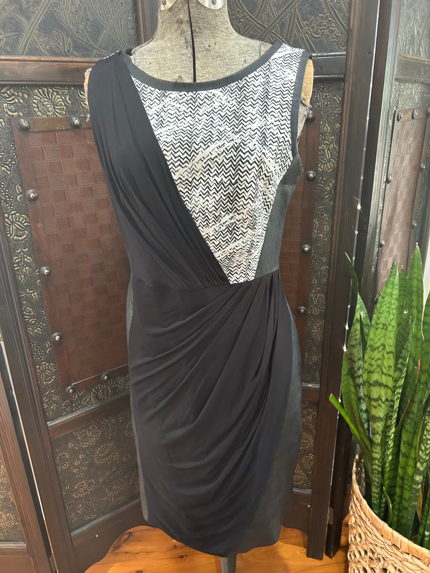 Karen Mullen dress size 12