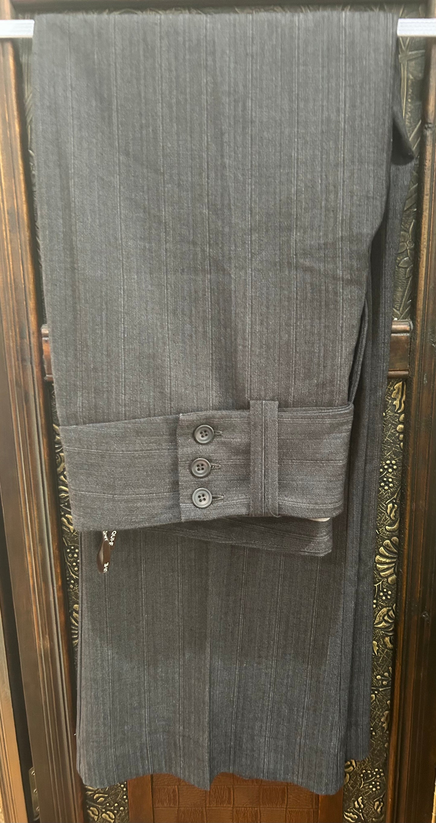 Jacqui/e Pant suit size 16