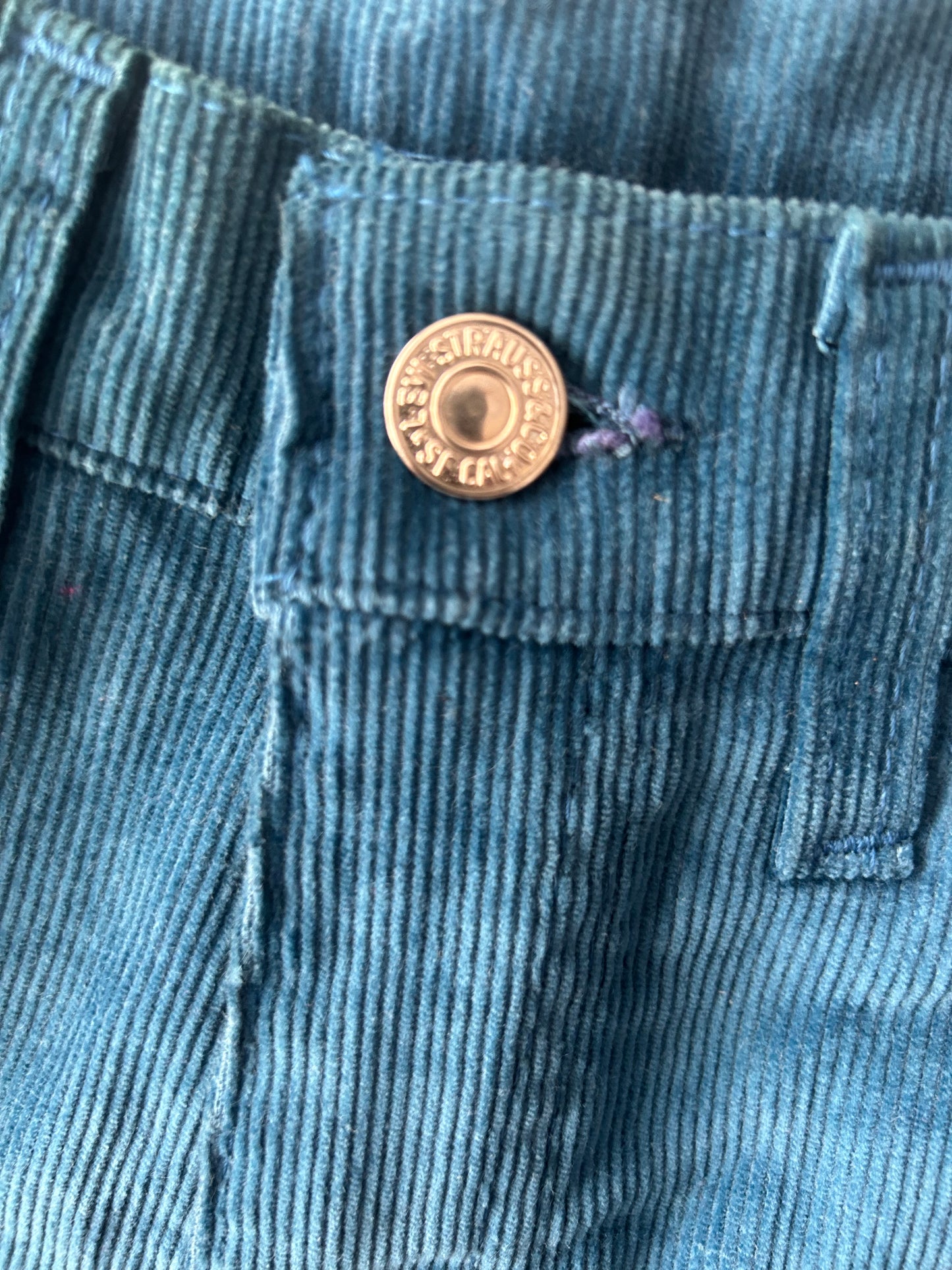 Levi cord jeans size size 8