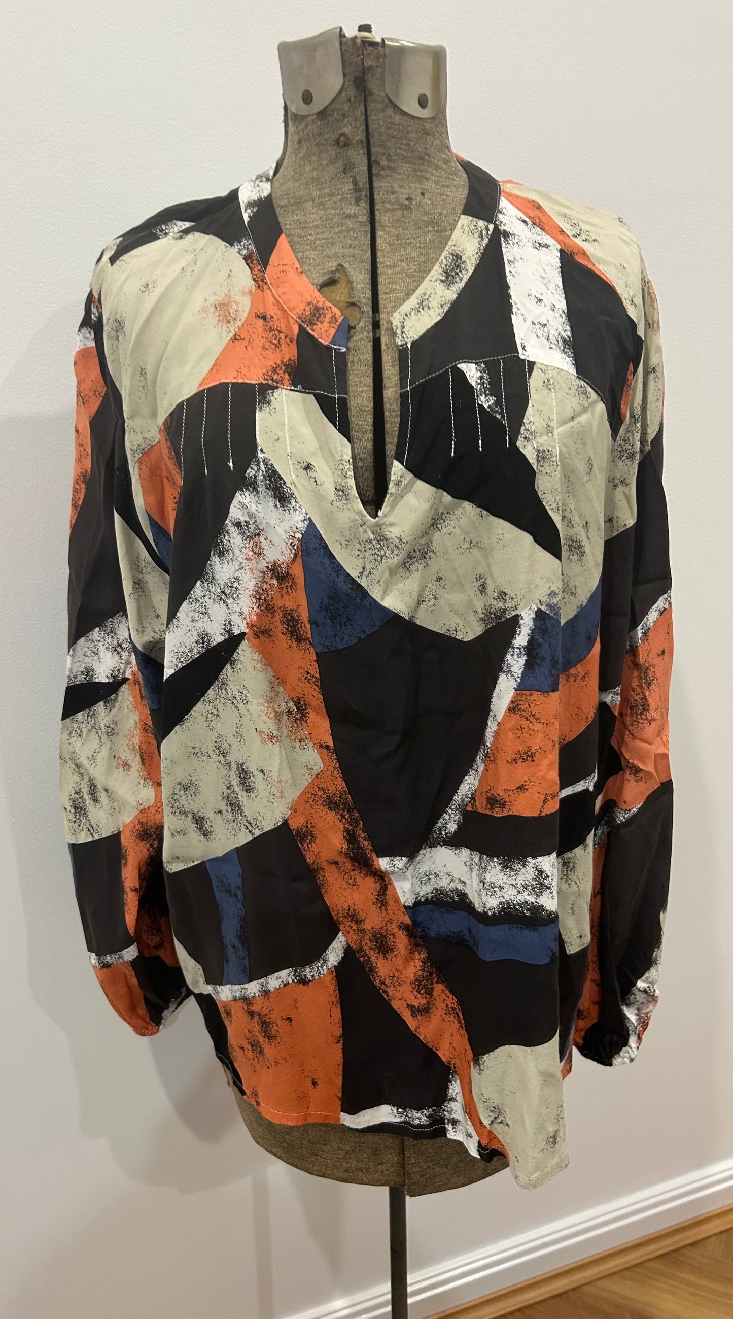 Marco Polo blouse size 18